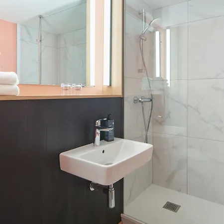 Campanile - La Glacerie Hotel