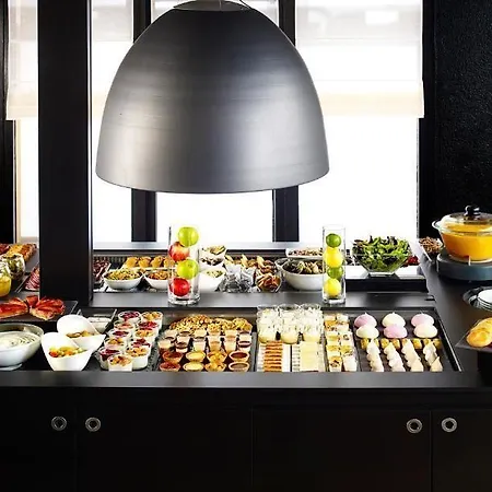 Hotel Campanile - La Glacerie