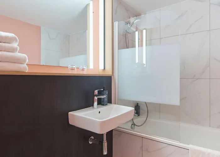 Hotel The Originals City, A Pic, 3*